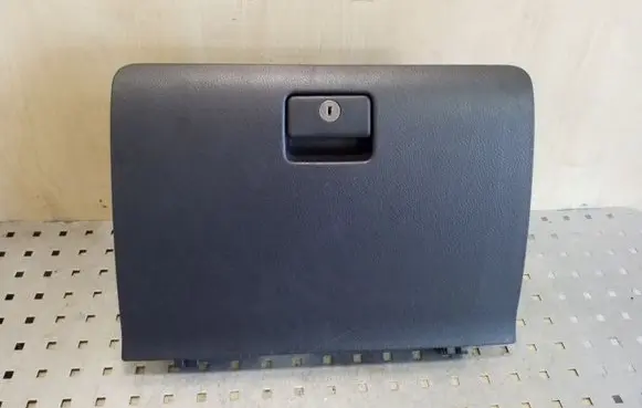 Toyota Corolla Verso AR10 Glove box set 555510F010