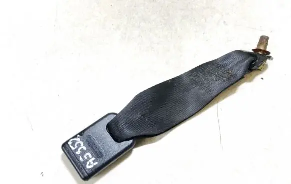 Hyundai XG Rear seatbelt buckle