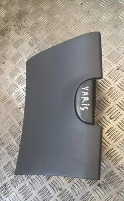 Toyota Yaris Glove box 28825m