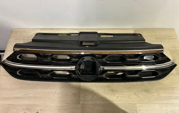 Volkswagen T-Roc Front bumper upper radiator grill 2GA853651 2GA853653H