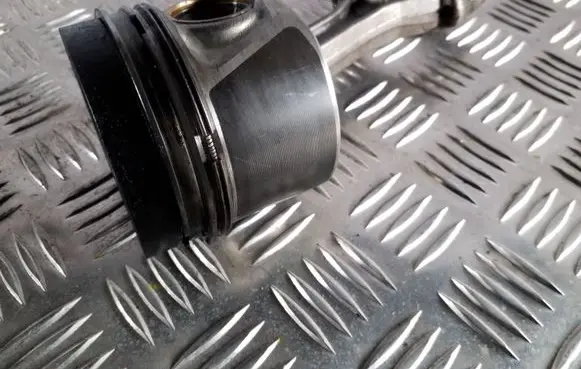 Audi A6 C7 Piston 