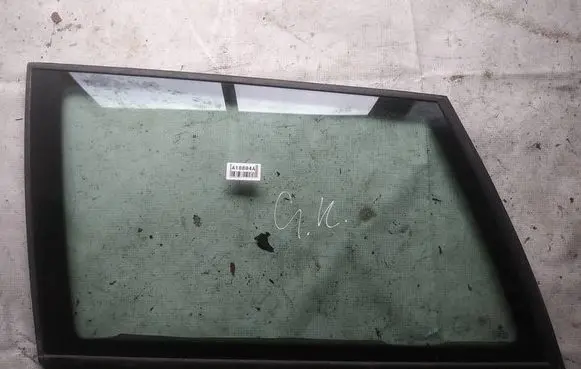 Volkswagen Bora Rear side window as2