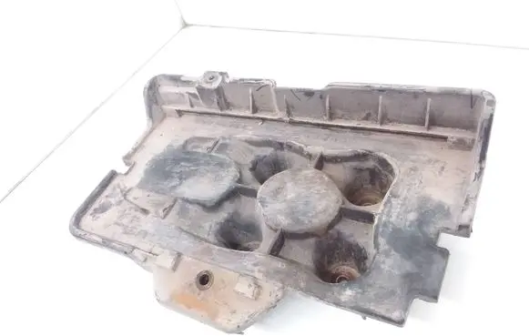 Volkswagen Golf IV Battery tray 1J0915333
