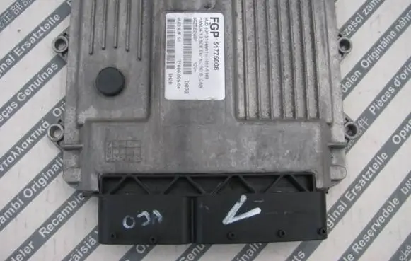 Fiat Panda II Engine control unit/module 51775008 7160000504 5CZSB2W8F