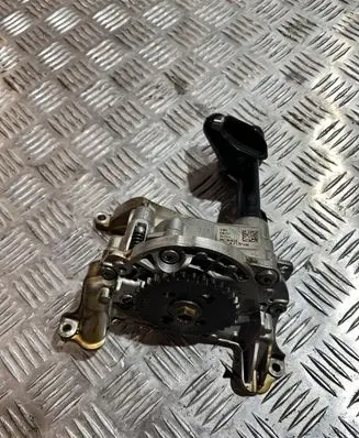 Audi A3 8Y Oil pump 05C115103A