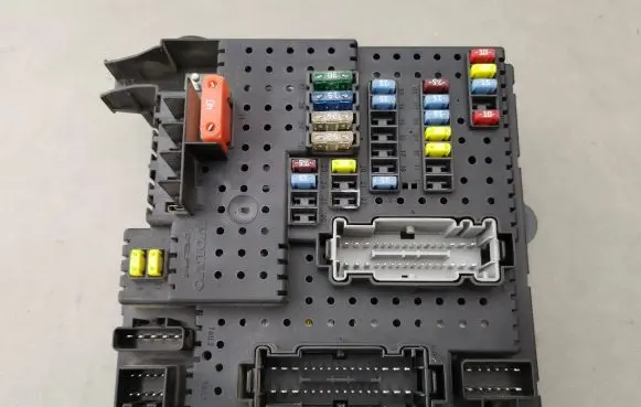 Volvo S60 Fuse module 8676391 12217799
