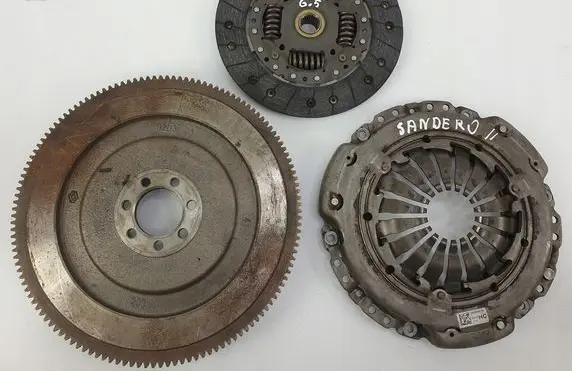 Dacia Sandero Clutch set kit 302056841R