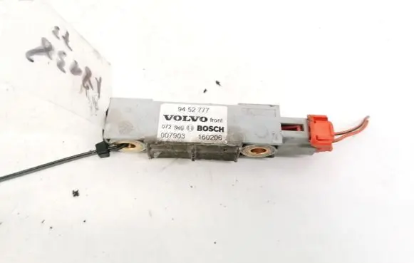 Volvo V70 Airbag deployment crash/impact sensor 9452777 007903