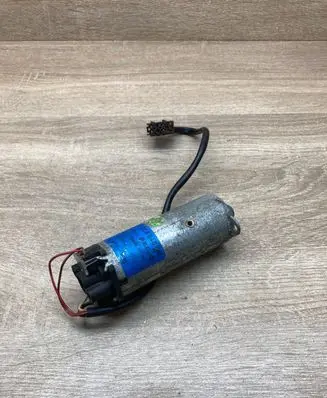 Mercedes-Benz E W210 Seat adjustment motor 2108204842