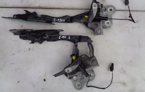 Jaguar E-Pace Tailgate/trunk/boot hinge J9D316800AC