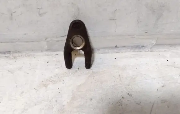 Opel Vivaro Fuel Injector clamp holder