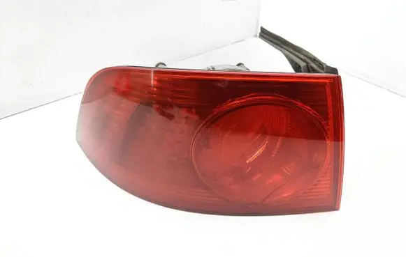 Volkswagen Phaeton Rear/tail lights