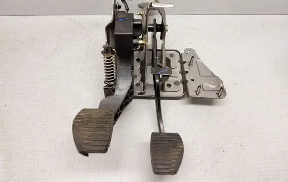 Peugeot 307 Pedal assembly 