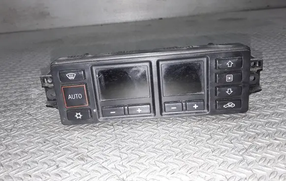 Audi A3 S3 8L Climate control unit 8L0820043B