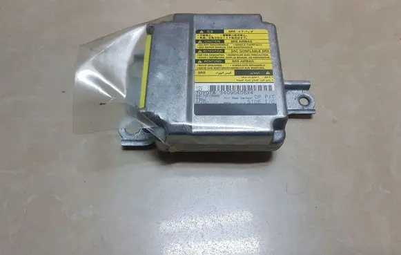 Toyota Avensis T220 Airbag control unit/module 8917005060
