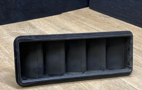 Jaguar F-Pace Quarter panel pressure vent GX63280B62AA