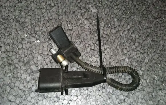 Opel Astra H Crankshaft position sensor 55555806