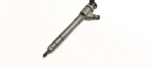 Nissan X-Trail T32 Fuel injector 0445110546