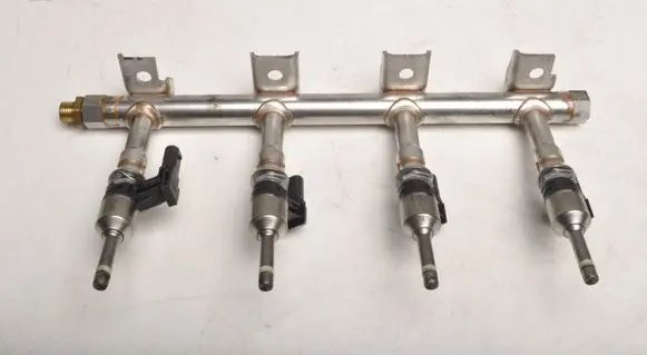 Skoda Roomster (5J) Fuel main line pipe 03F906036B