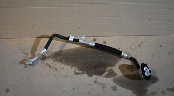 Audi A8 S8 D5 Air conditioning (A/C) pipe/hose