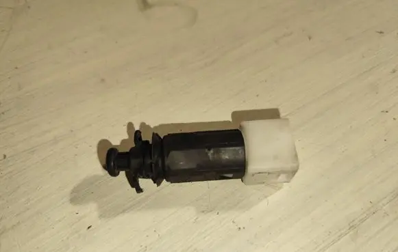 Renault Laguna II Brake pedal sensor switch 414988