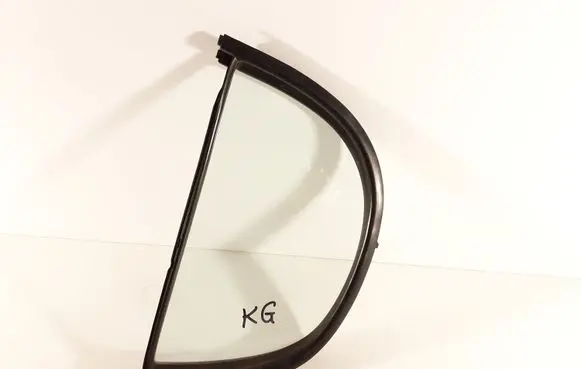 Toyota Yaris Rear vent window glass 43R005834 6818952010