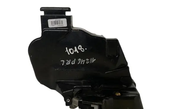 Volvo S40 Front door lock 30753655