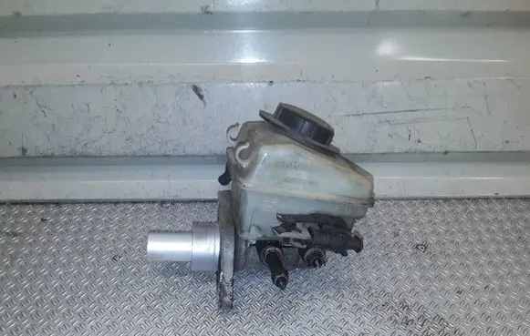 Opel Astra H Master brake cylinder 32067271B