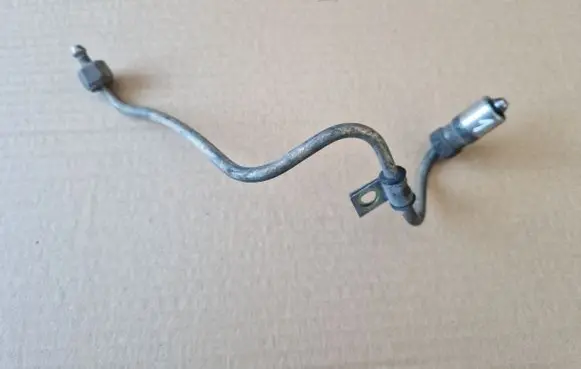 Mitsubishi L200 Fuel injector supply line/pipe 