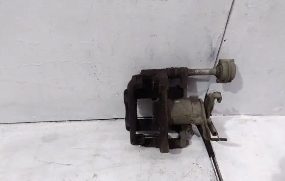 Opel Astra J Rear brake caliper