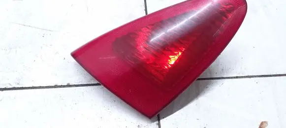 Alfa Romeo 147 Tailgate rear/tail lights 03320010 46556346