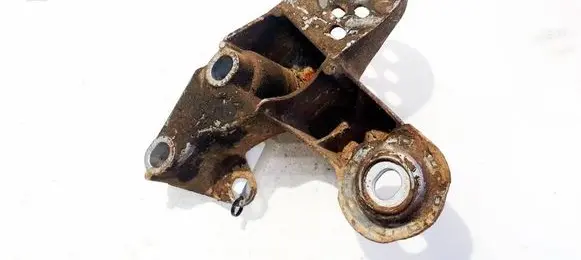 Volkswagen PASSAT B5 Engine mounting bracket 4B0199351