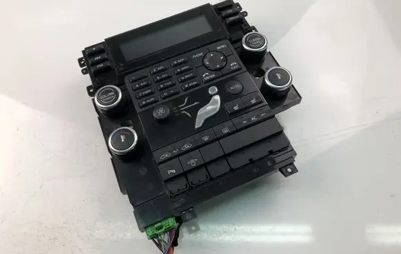 Volvo XC70 Climate control unit 30797715