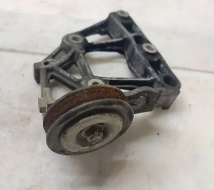 Nissan Almera N16 Engine mounting bracket 11910BN300