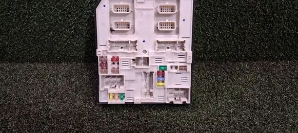 Renault Master III Fuse module 284B73110R 1860447586 USM2010