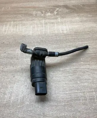 Audi A3 S3 8P Windscreen/windshield washer pump 1K6955651