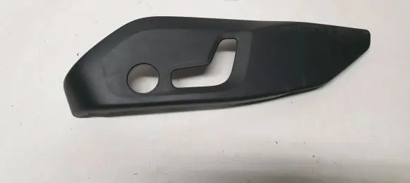 Volvo XC90 Front door seat control surround trim 39831630 39831631 C127C02