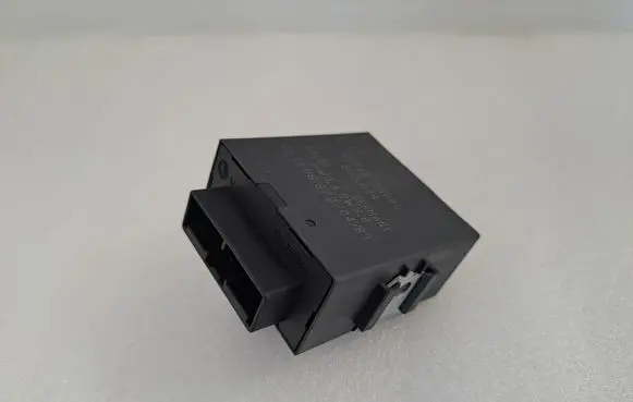Toyota Avensis T270 Window wiper relay 8594005060 659959