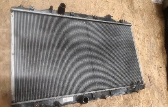 Honda CR-V Coolant radiator 2220006180