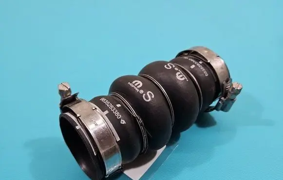 Intercooler hose/pipe