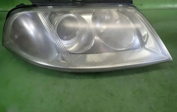 Volkswagen PASSAT B5.5 Headlight/headlamp