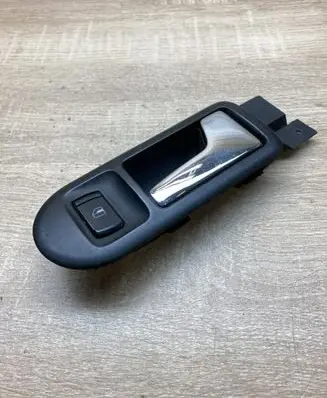 Volkswagen PASSAT B5 Front door interior handle 3B1837114