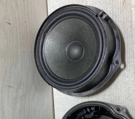 Dacia Sandero III Front door speaker 281444213R