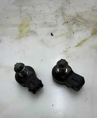 Mercedes-Benz S W220 Detonation knock sensor 0031538628 KS0001