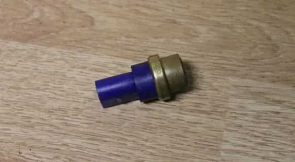 Volkswagen Sharan Coolant temperature sensor 7M3919369A