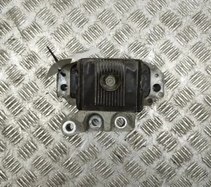 Mitsubishi Outlander Engine mount bracket 1091A381