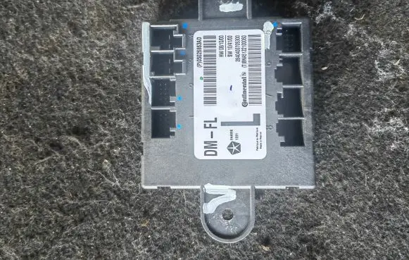 Chrysler Grand Voyager V Door control unit/module 05026863AD