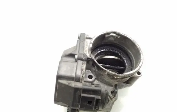 Volkswagen Golf V Throttle valve 03G128063G