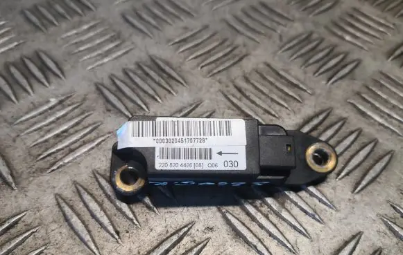 Mercedes-Benz S W220 Airbag deployment crash/impact sensor 2208204426 A2208204426