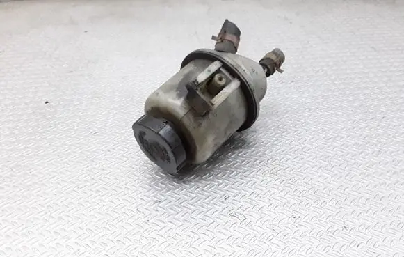 Nissan Pathfinder R51 Power steering fluid tank/reservoir